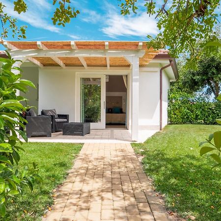 Resort Abbaia Ba Будоні Екстер'єр фото